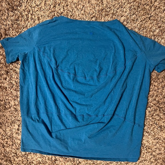 Lululemon Back In Action Short Sleeve T-Shirt - Picture 4 of 5